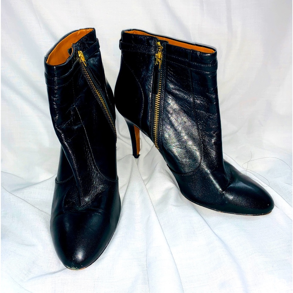 Nine West Woman’s 3 3/4 inch heel Size 9